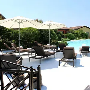 https://joia-hotel-luxury-apartments.italymilanhotels.net