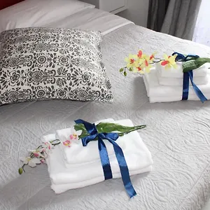 Bed & Breakfast La &